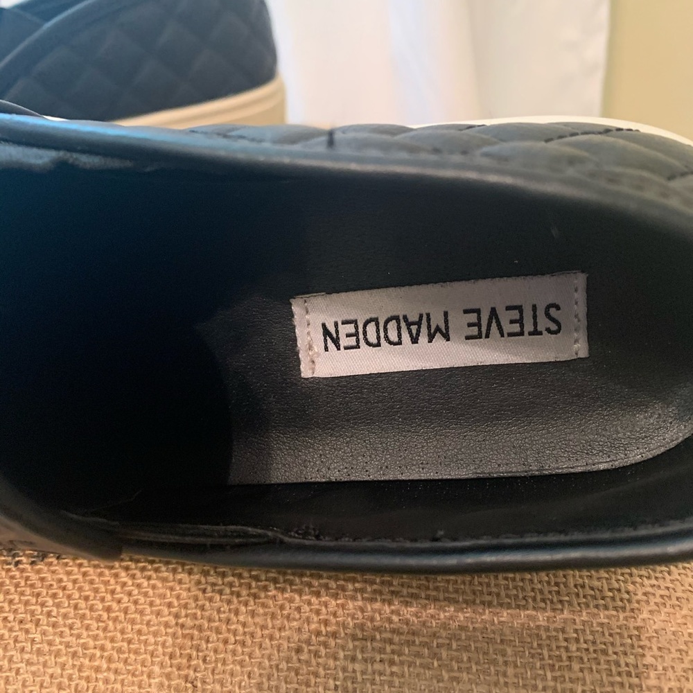 Steve Madden slip on sneaker